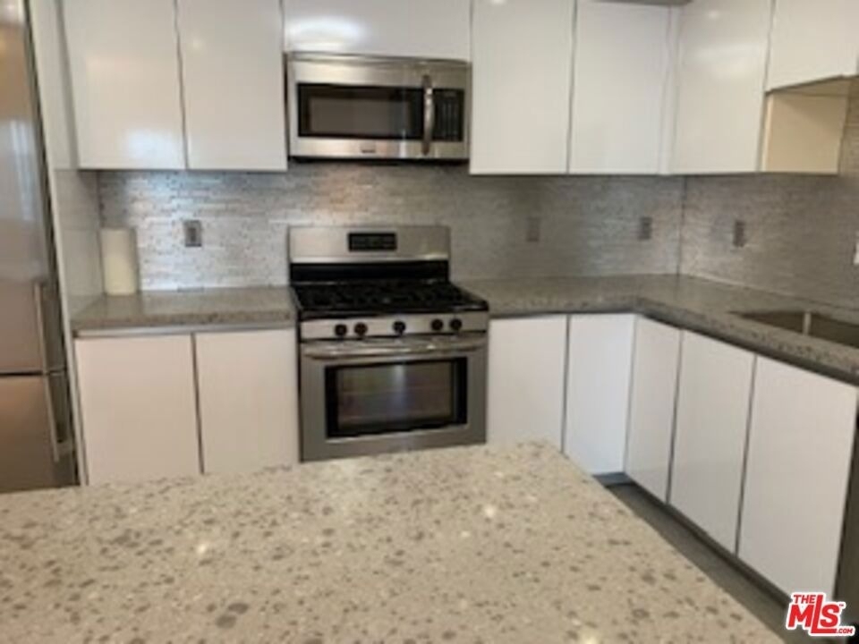 1730 Sawtelle - Photo 4
