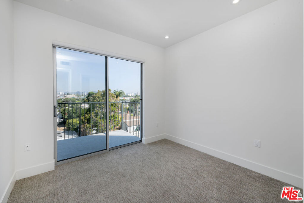 2600 S Sepulveda Boulevard - Photo 30
