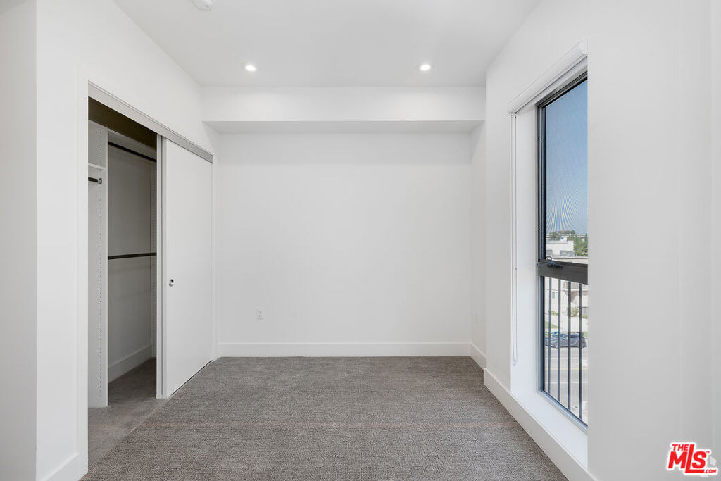 2600 S Sepulveda Boulevard - Photo 25