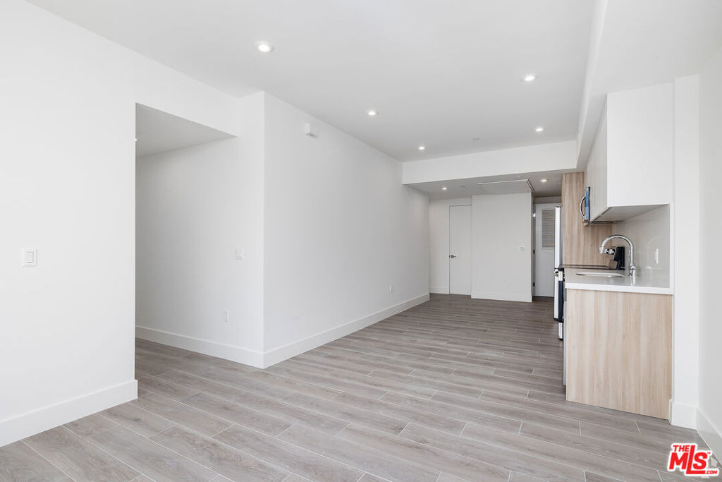 2600 S Sepulveda Boulevard - Photo 22
