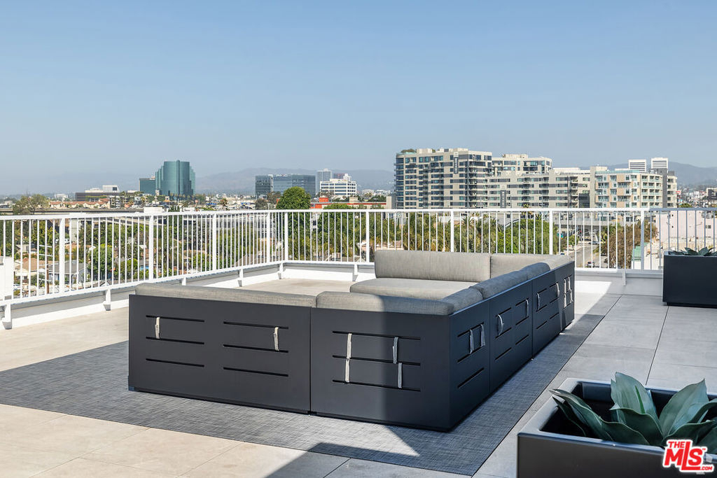 2600 S Sepulveda Boulevard - Photo 18