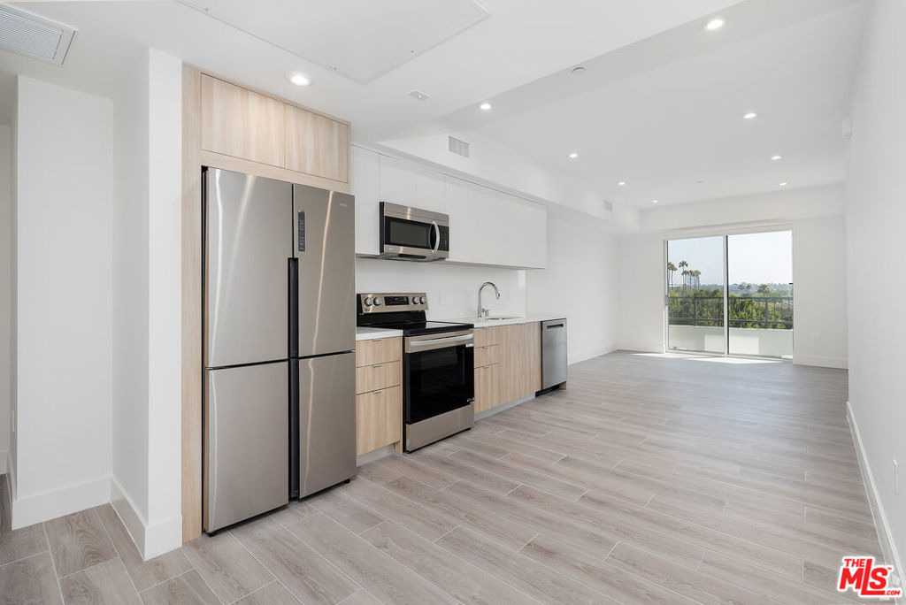 2600 S Sepulveda Boulevard - Photo 21
