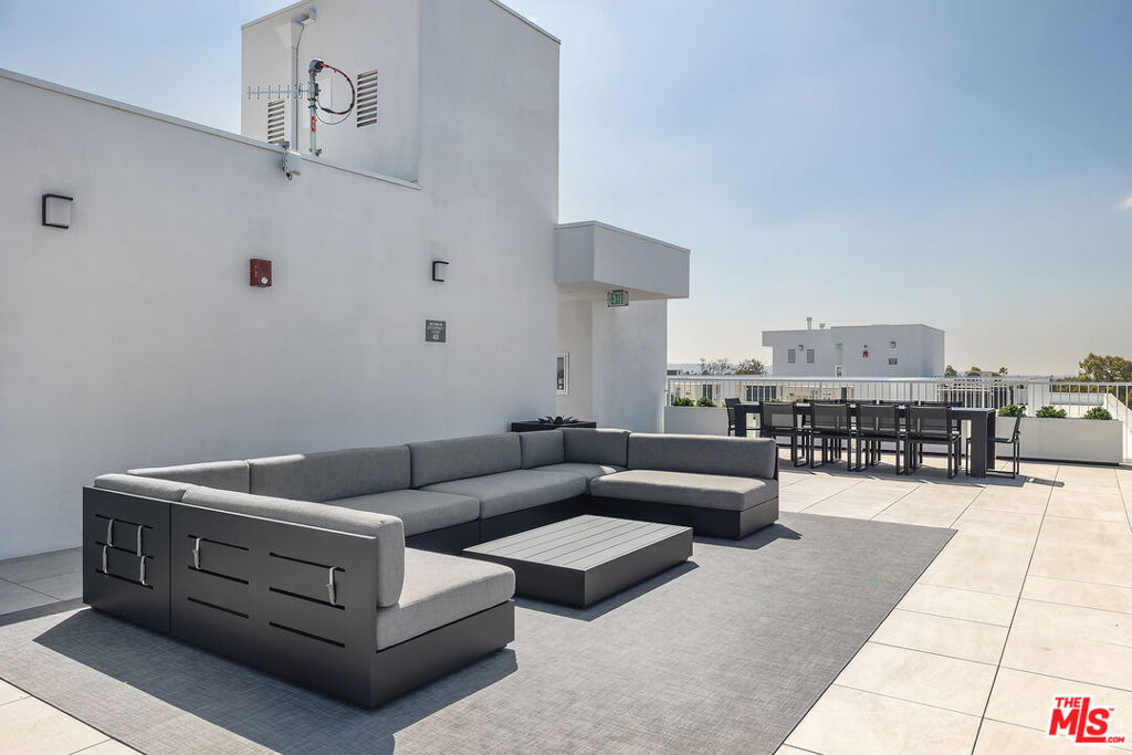 2600 S Sepulveda Boulevard - Photo 19