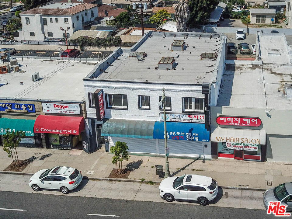 4015 W Olympic Boulevard - Photo 0