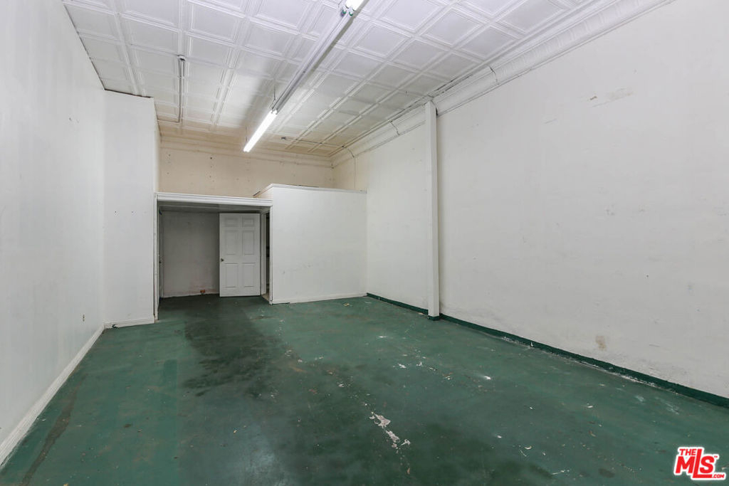 4015 W Olympic Boulevard - Photo 10