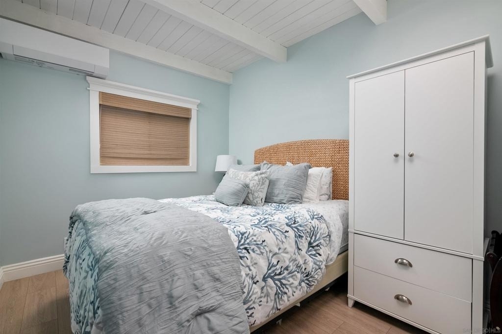 1680 N Neptune Ave - Photo 27