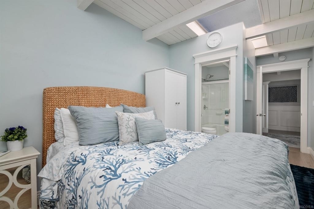 1680 N Neptune Ave - Photo 25