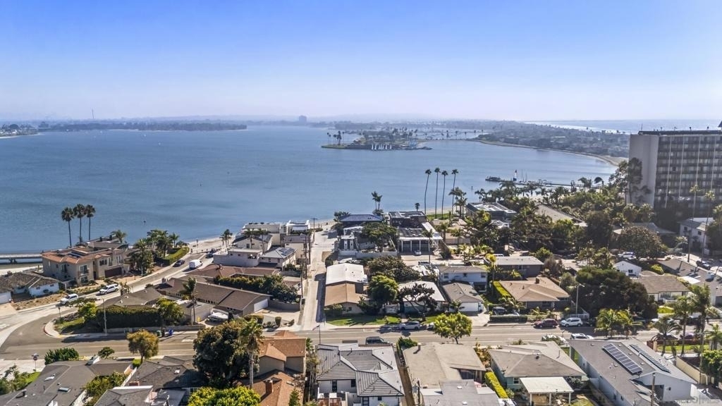 952 Pacific Beach Dr - Photo 31
