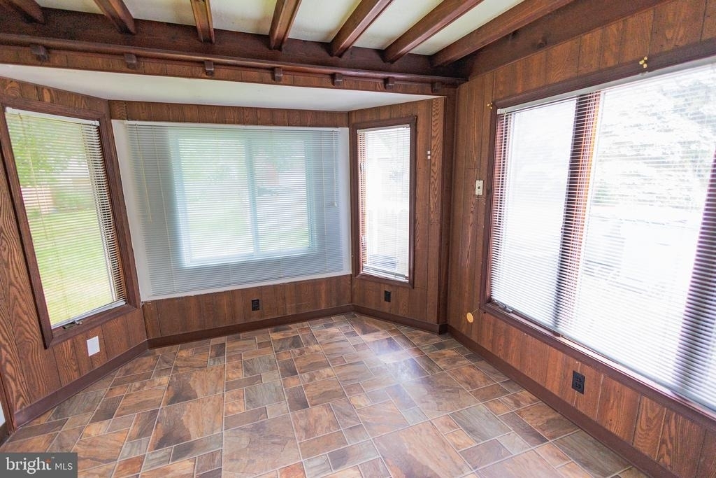 321 Villanova Road - Photo 11
