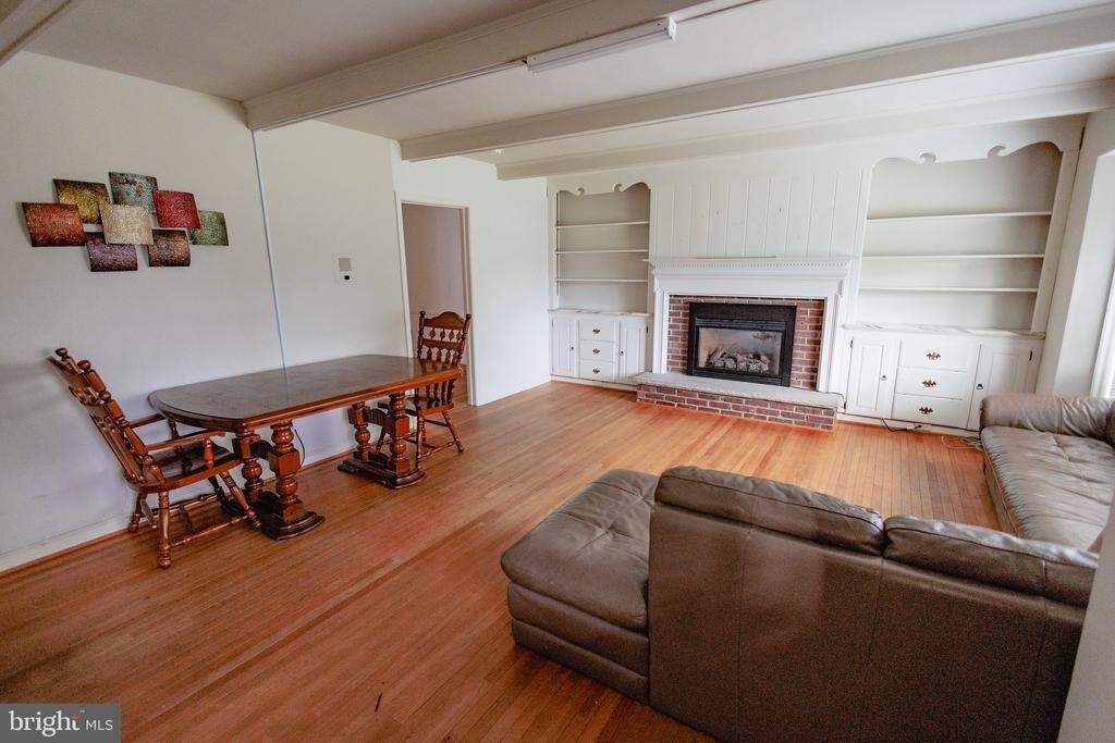 321 Villanova Road - Photo 5