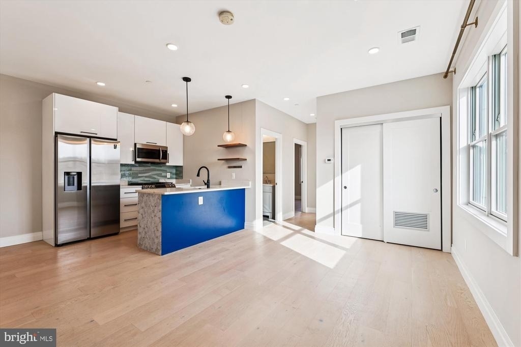 1102 Staples Street Ne - Photo 1