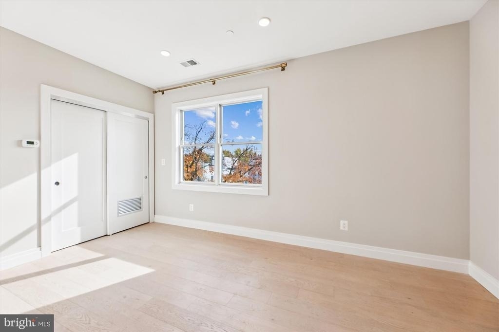 1102 Staples Street Ne - Photo 6