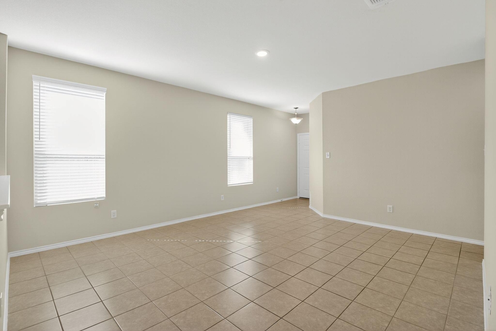 137 Miracle Dr - Photo 9