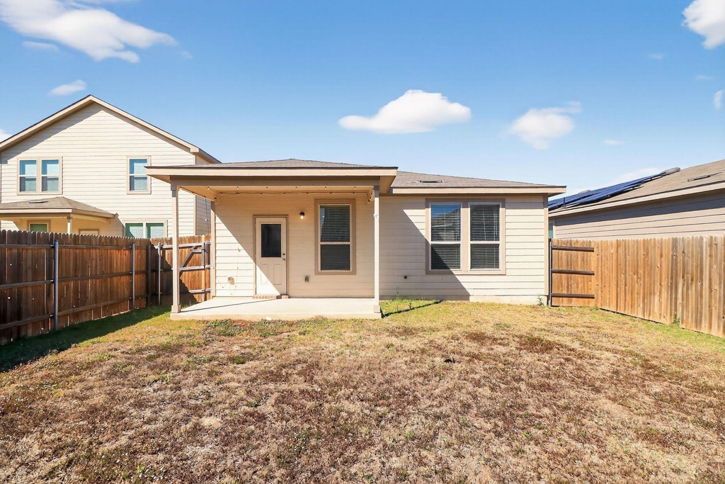 137 Miracle Dr - Photo 2