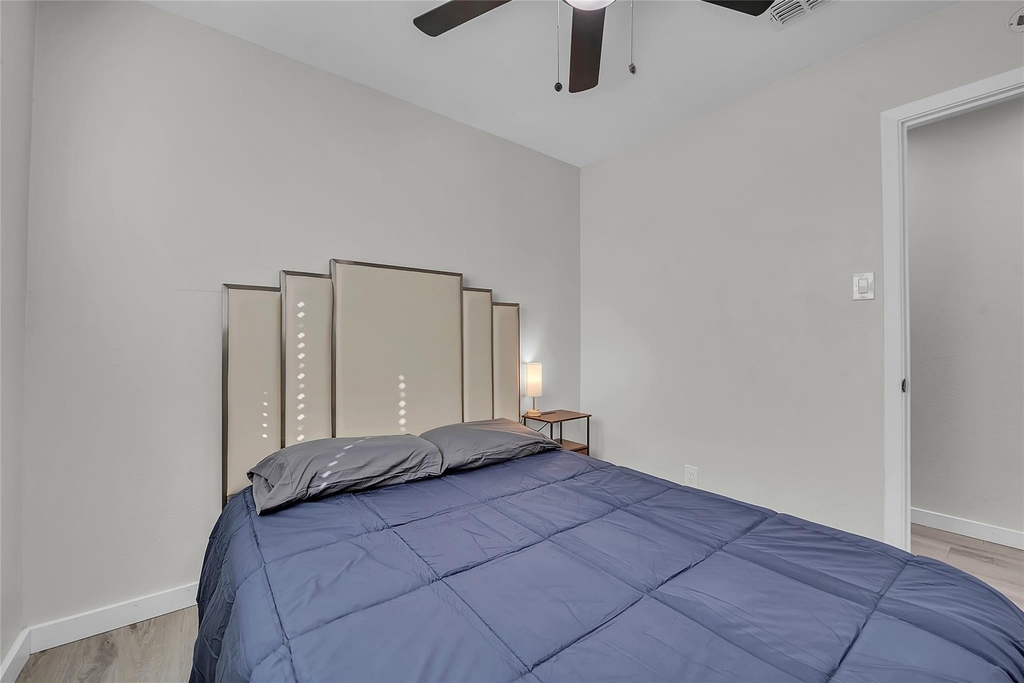 3400 Laguna Dr - Photo 20