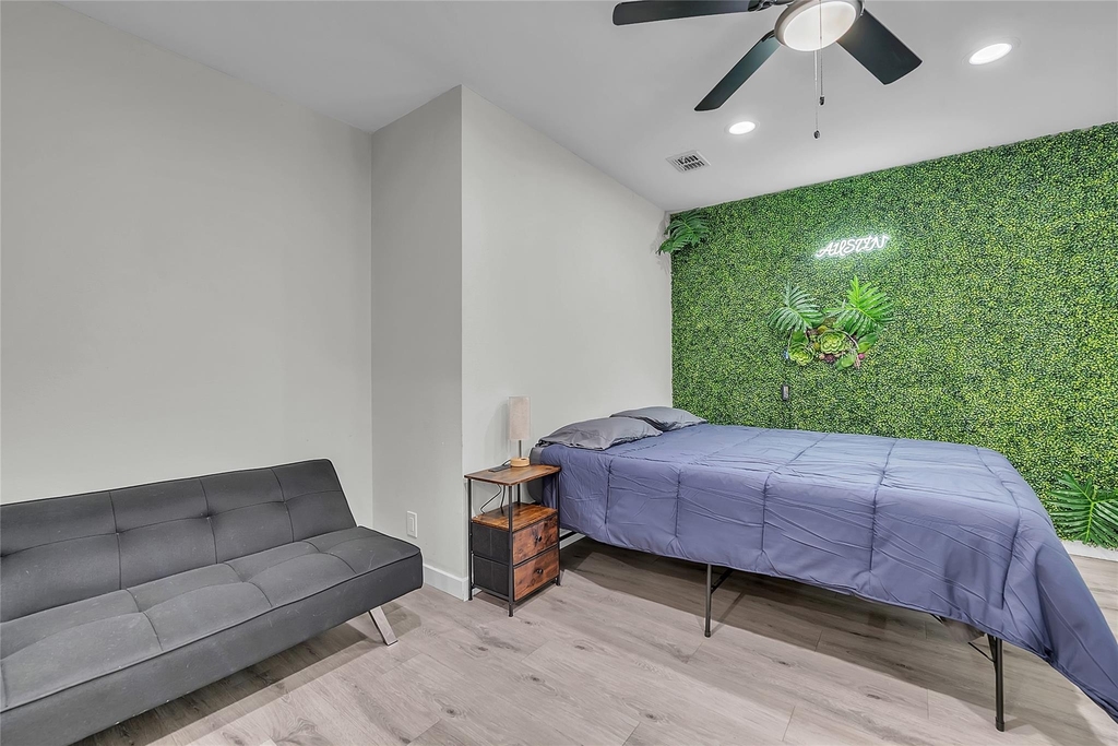 3400 Laguna Dr - Photo 14
