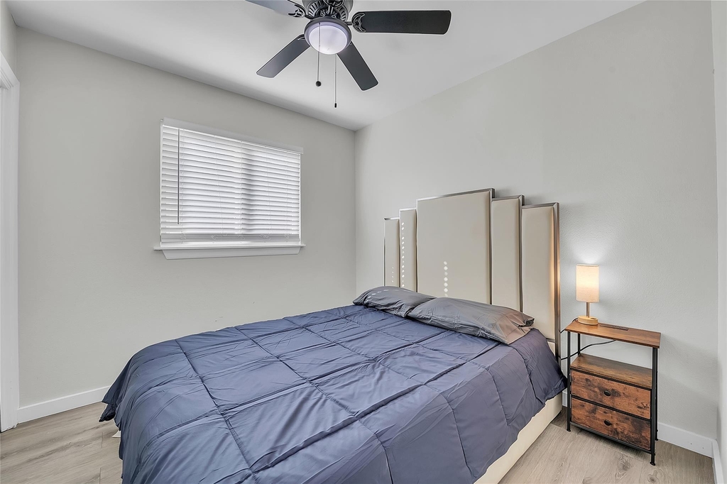 3400 Laguna Dr - Photo 19
