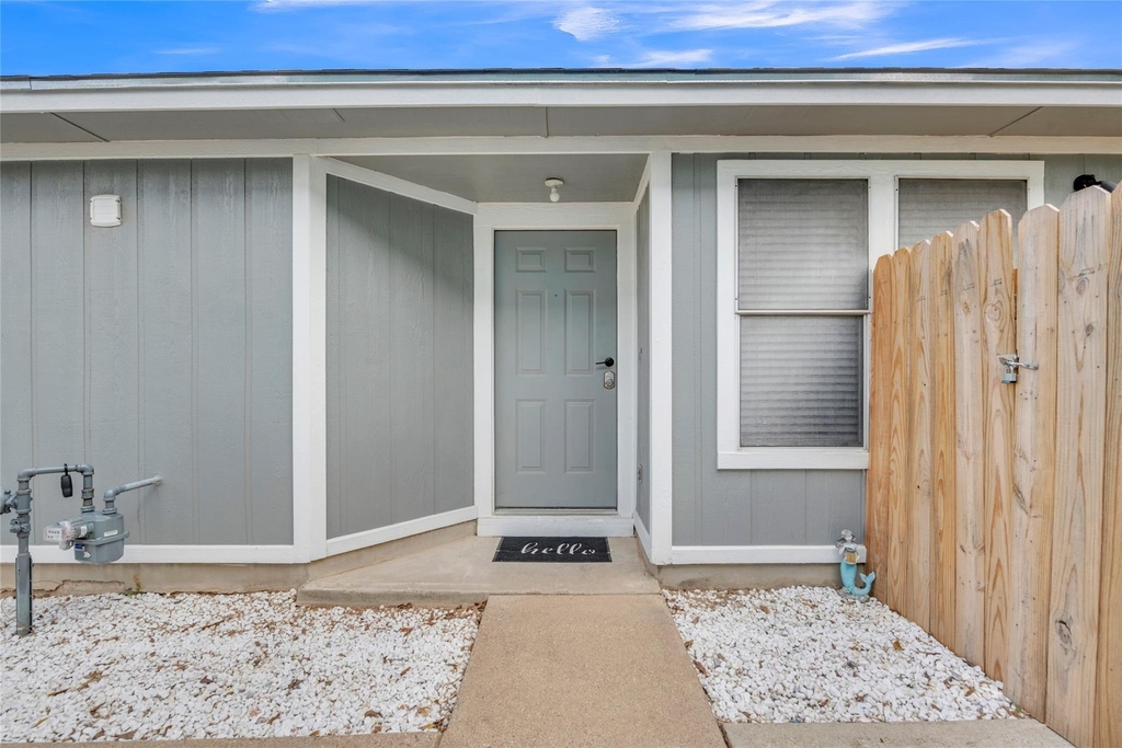 1507 Hollow Tree Blvd - Photo 2
