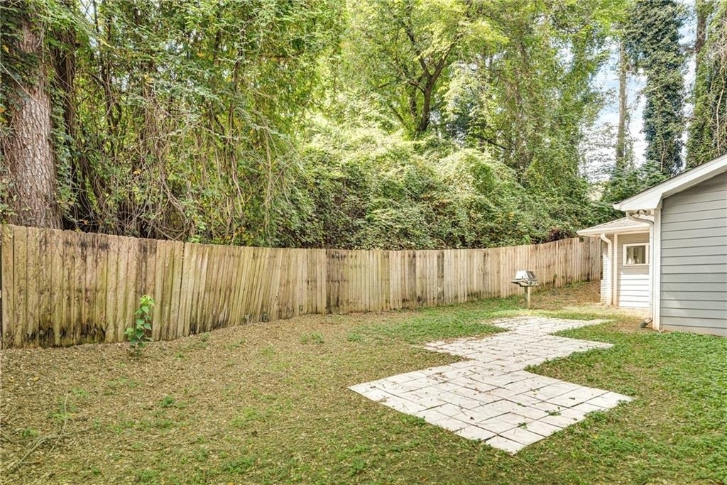 1973 Desmond Drive - Photo 25