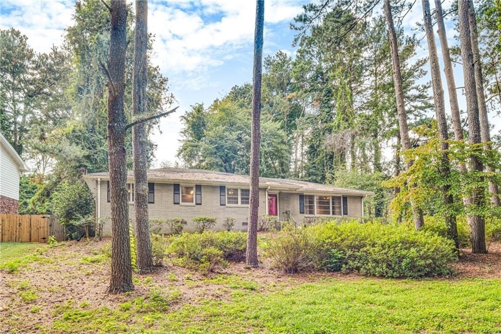 1973 Desmond Drive - Photo 41