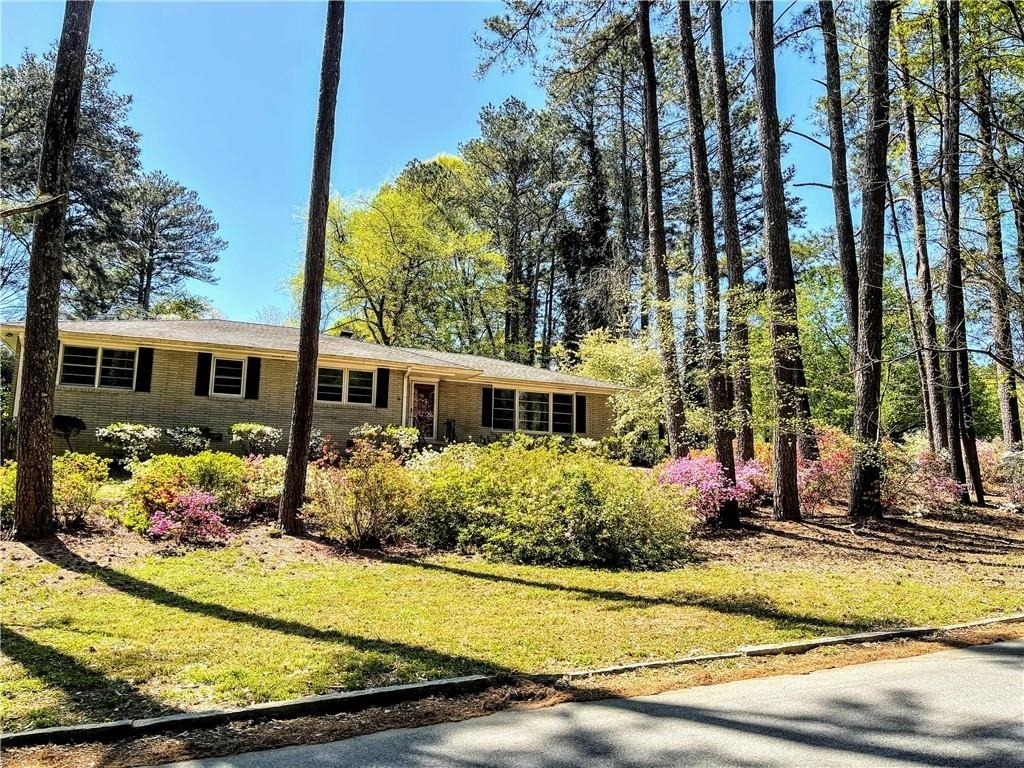 1973 Desmond Drive - Photo 37