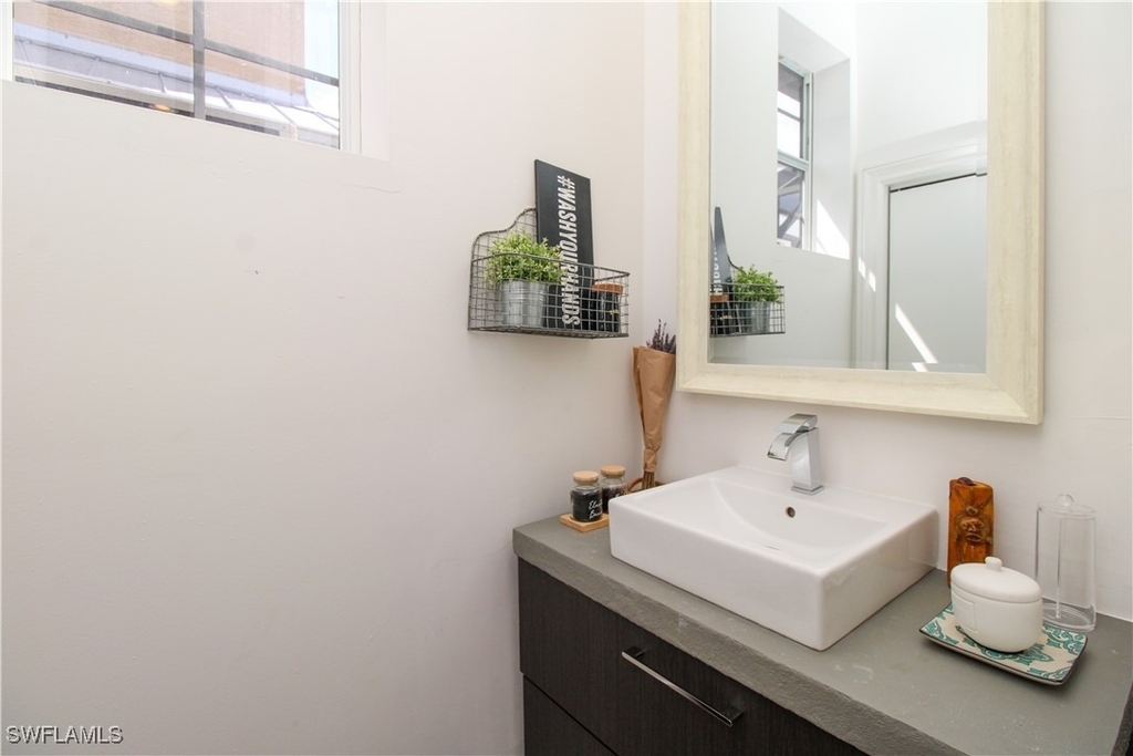 647 110th Avenue N - Photo 28