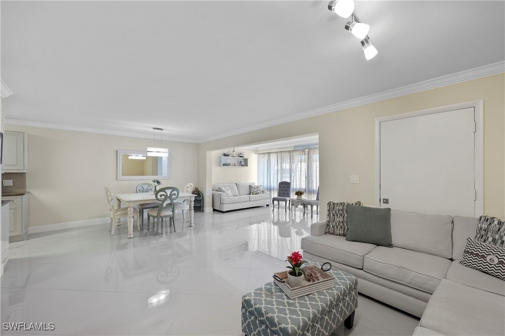 2100 Gulf Shore Boulevard N - Photo 15