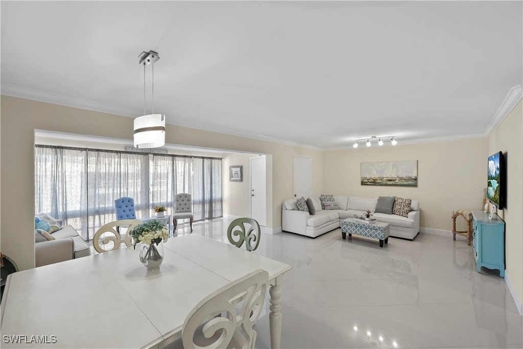 2100 Gulf Shore Boulevard N - Photo 13