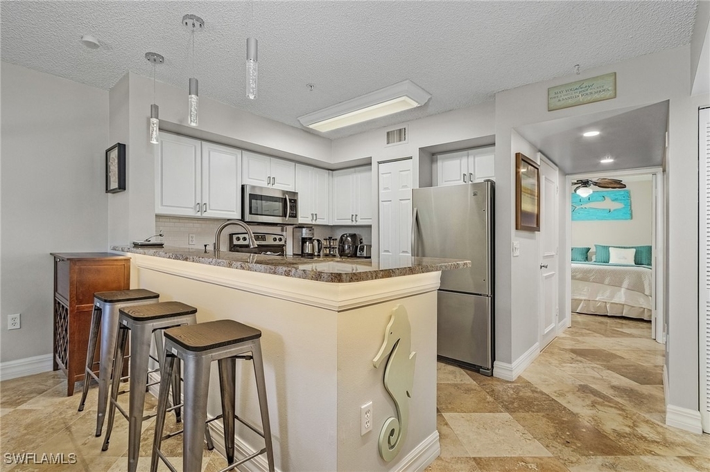 1180 Wildwood Lakes Boulevard - Photo 3