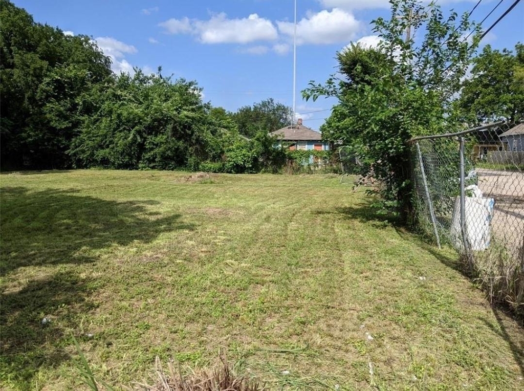 2002 Jensen Drive - Photo 1