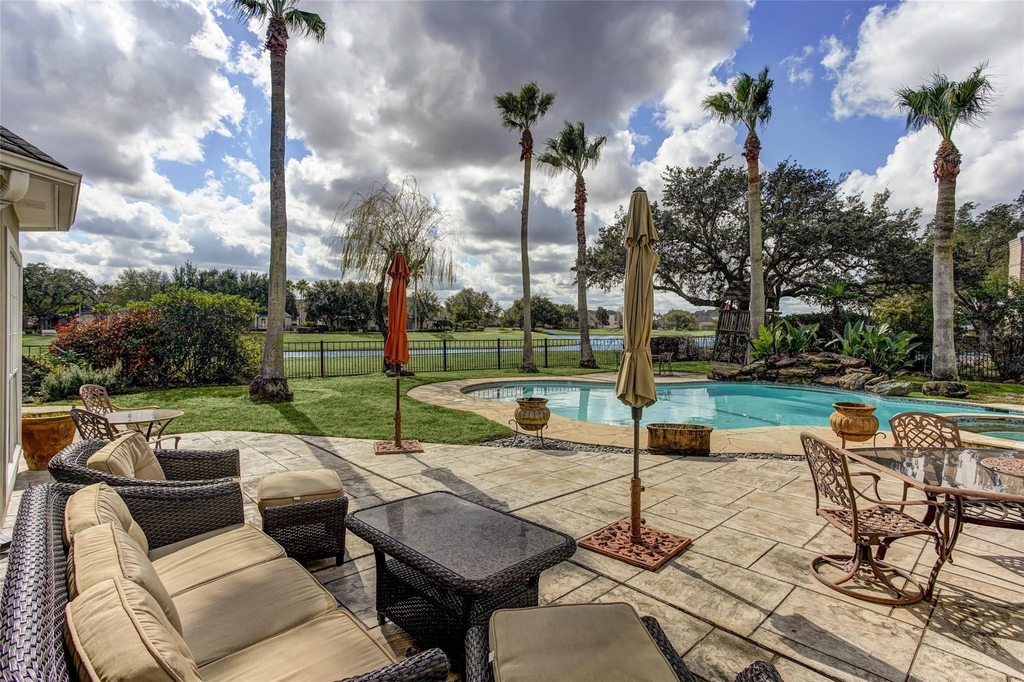 13703 Lakeshore Way Cove - Photo 4