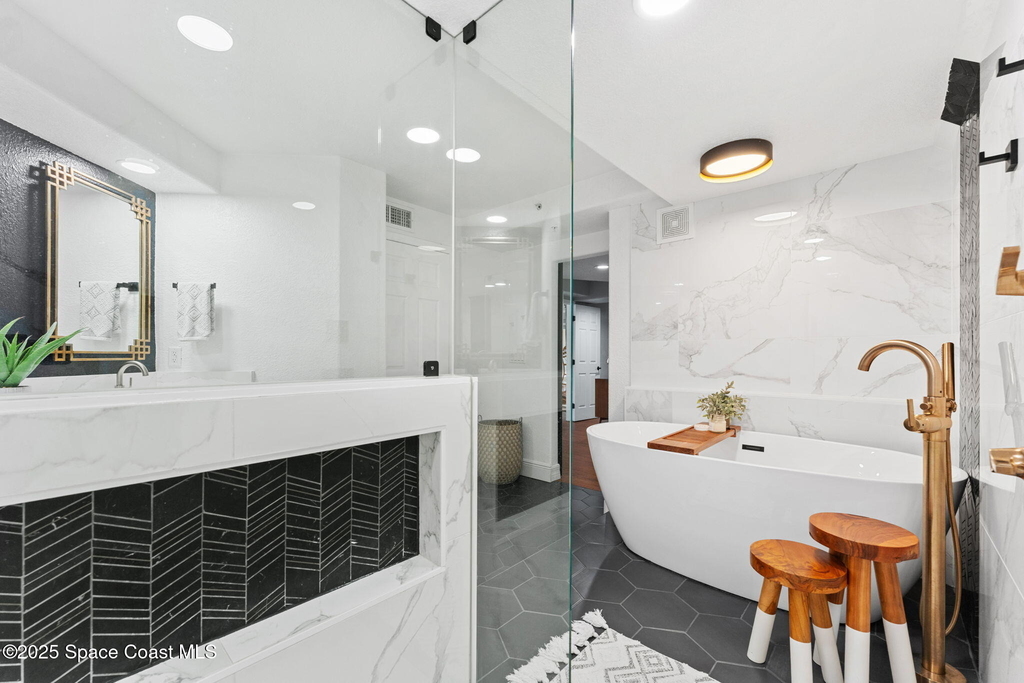 1493 S Atlantic Avenue - Photo 5