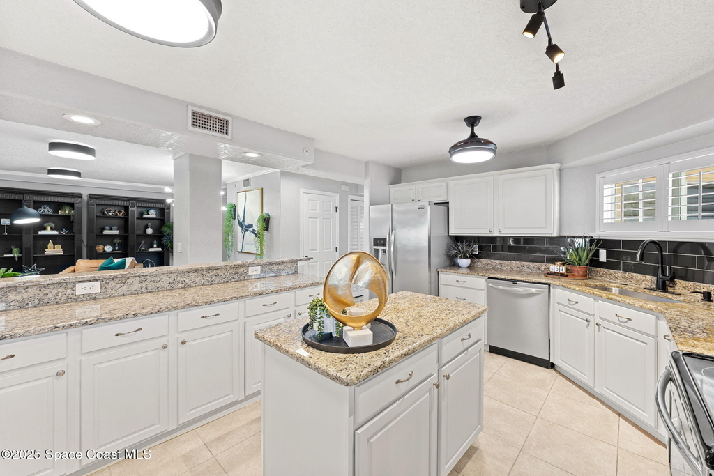 1493 S Atlantic Avenue - Photo 17