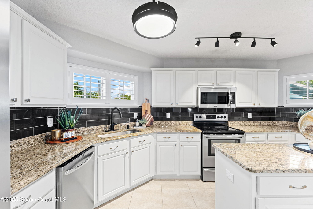 1493 S Atlantic Avenue - Photo 15