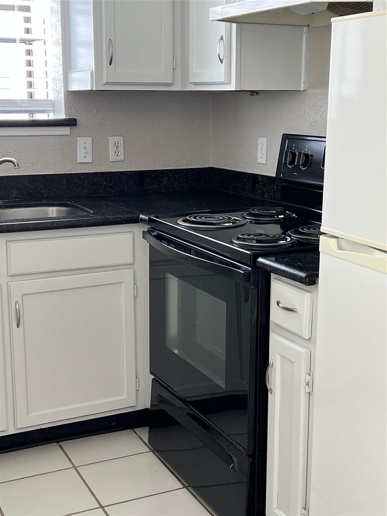 7575 Cambridge Street - Photo 2