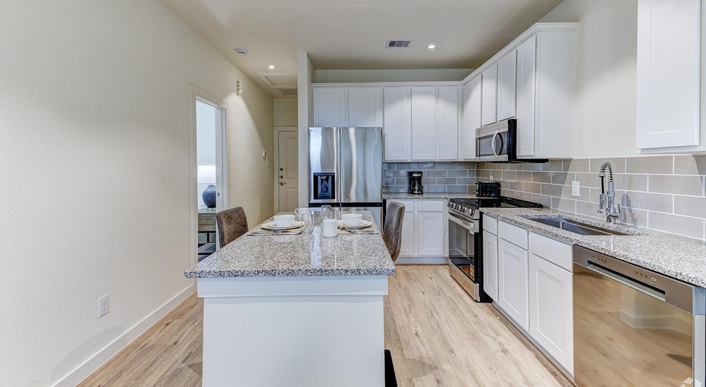629 Canvas Ave - Photo 2