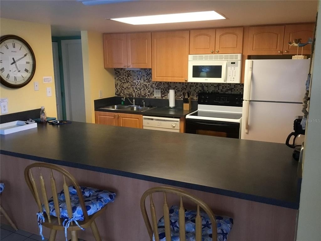1571 S Atlantic Avenue - Photo 5