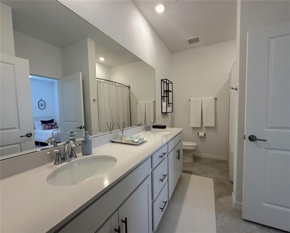 14201 Heritage Landing Boulevard - Photo 15