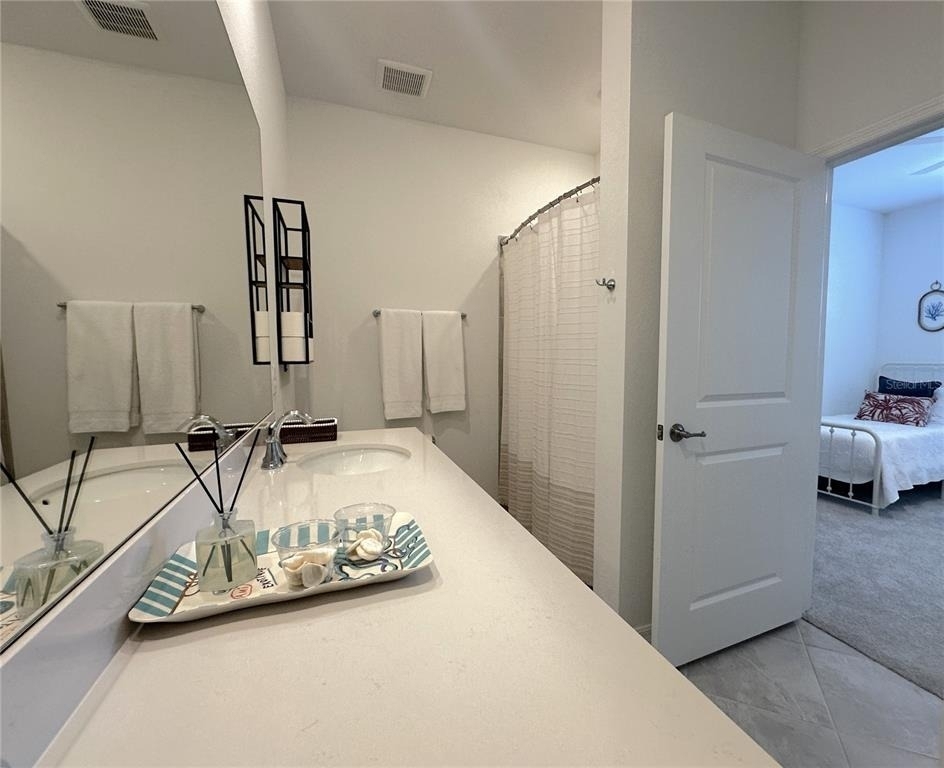 14201 Heritage Landing Boulevard - Photo 16