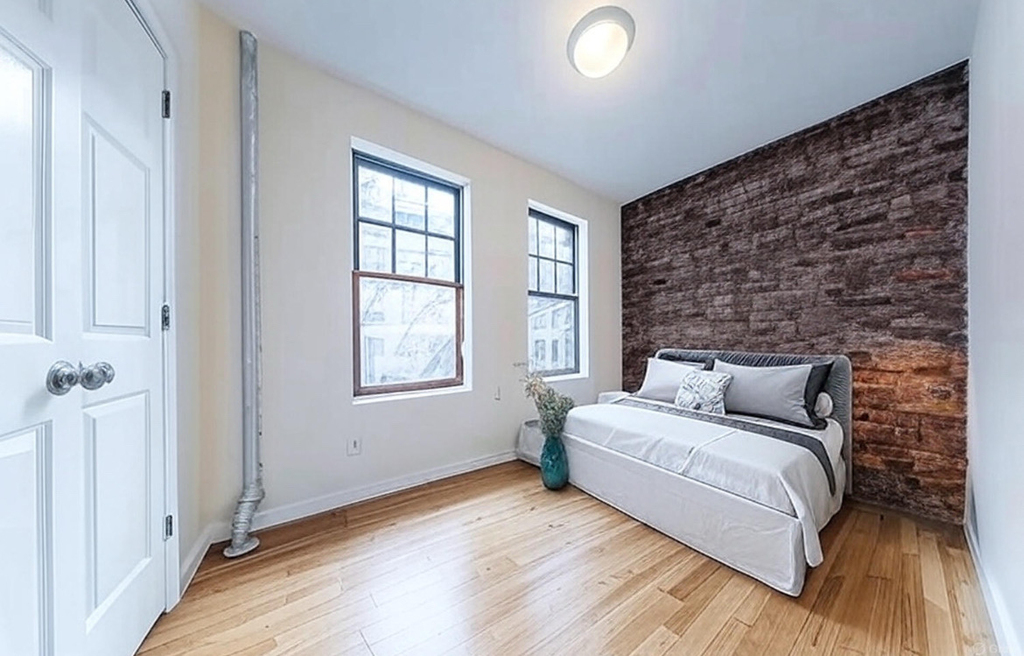 West 11th Street - Photo 2