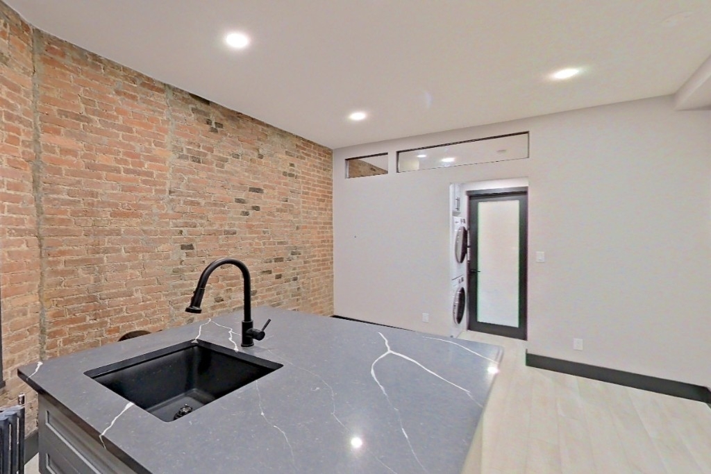 2154 2nd Avenue - Photo 1