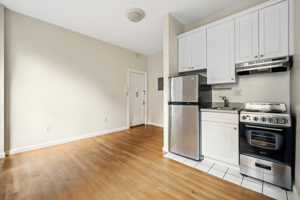 West 72nd Street - Photo 0