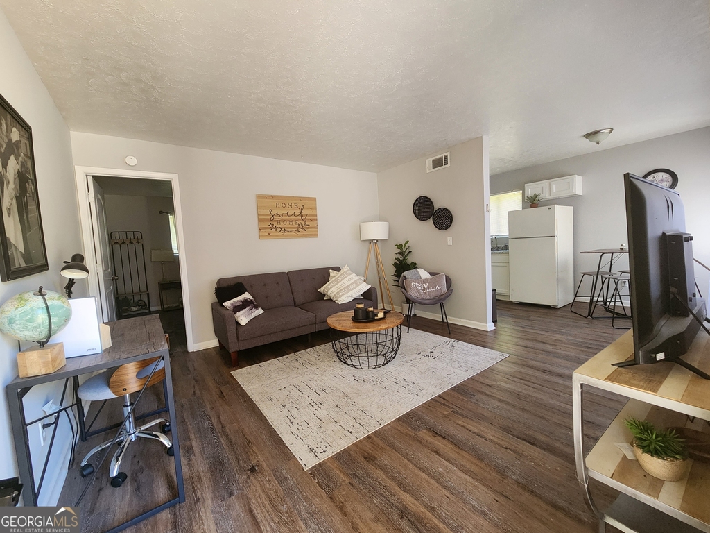 917 Oakview Avenue - Photo 3