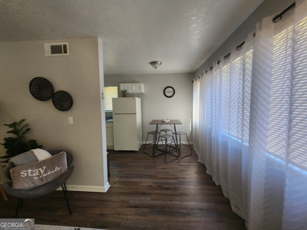 917 Oakview Avenue - Photo 4