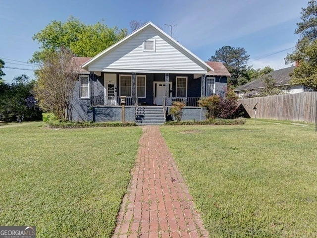 917 Oakview Avenue - Photo 0