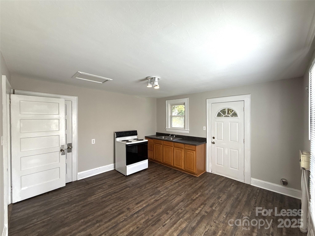 904 Harrill Street - Photo 1