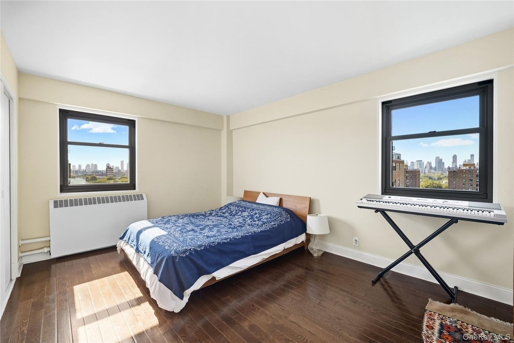 22-20 33rd Road - Photo 4