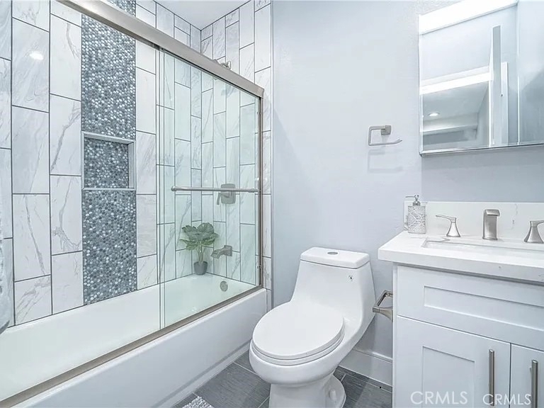 232 East Gage Avenue - Photo 3