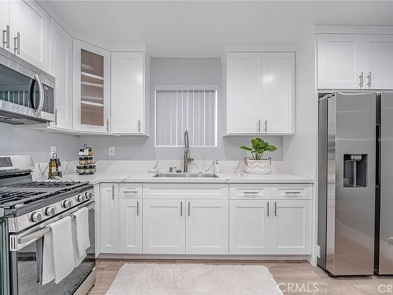 232 East Gage Avenue - Photo 6