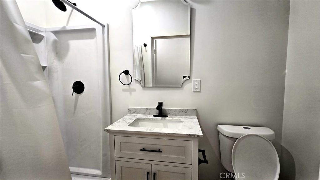 1034 Beacon - Photo 4